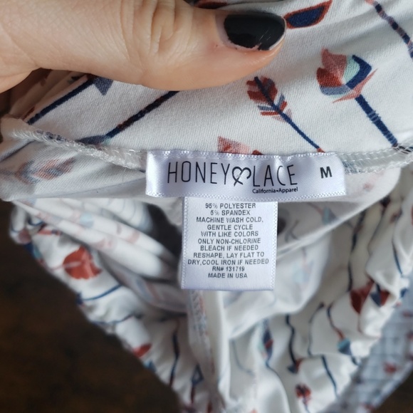 Honey and Lace leggings - Picture 3 of 3